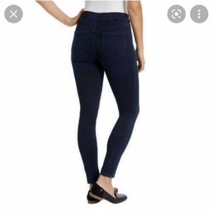 Gloria Vanderbilt All around slimming effect jeggings